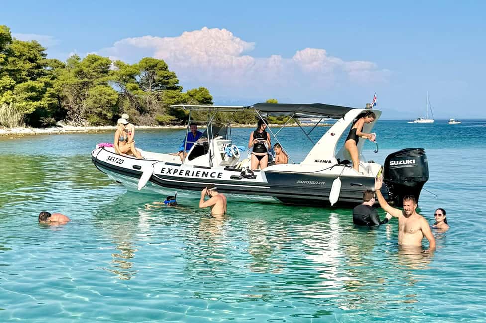 Zadar: Island-Hopping, Swimming & Snorkeling SpeedBoat Tour - The boat, gear, and onboard comforts that make swims easier