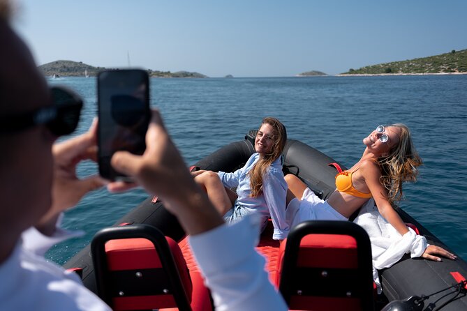 Zadar: Island Luxury Speedboat Tour with Snorkeling - Drinks: what’s actually included on the boat