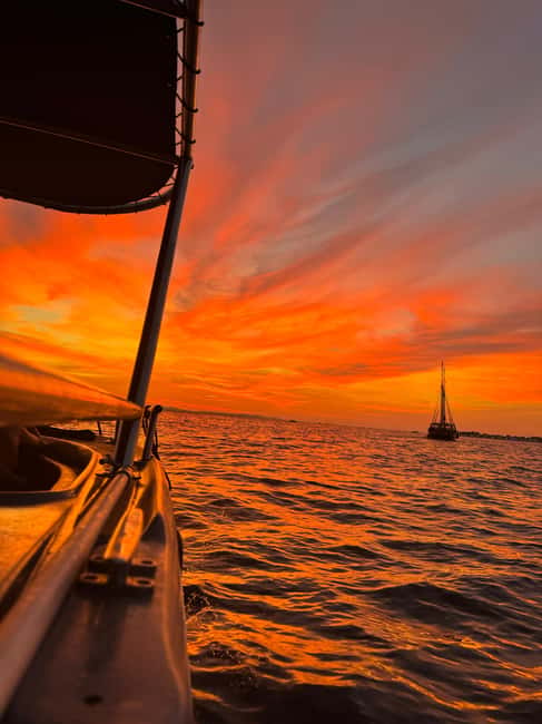 Zadar: Romantic Luxury Sunset Boat Tour with Aperol Spritz - The Sea Organs: listening for the night song from the water