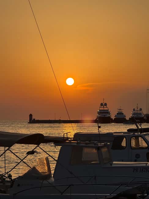 Zadar: Romantic Sunset Boat Tour with Champagne - Turning Zadar’s Old Town into a Waterfront View (from the water)