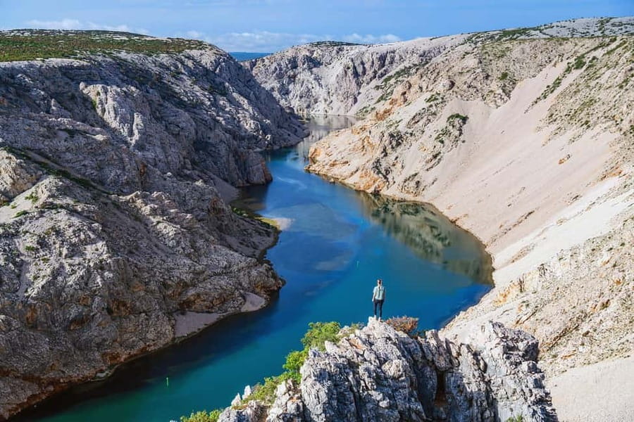 Zadar: Scenic trip to mountains, caves and rivers - Velebit’s Tulove Grede hike: the heart of the day