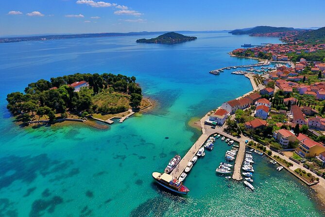 Zadar: Shipwreck Dive, Sandy Beach, Lighthouse & Island Tour - What to wear and bring for comfort on a half-day boat plan