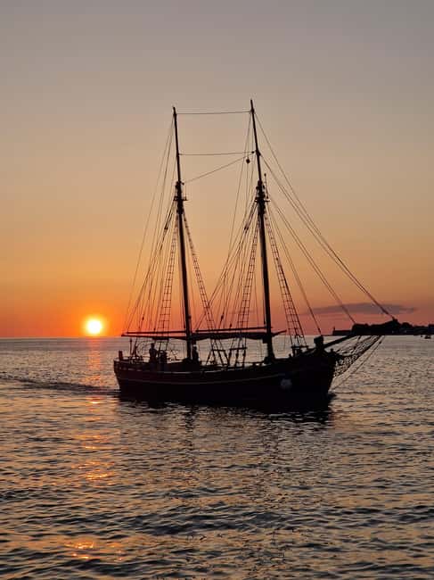 Zadar: Sunset Cruise on Traditional Boat with Wine - The 90-minute route: harbor views, old town from the water, and the Sea Organ moment