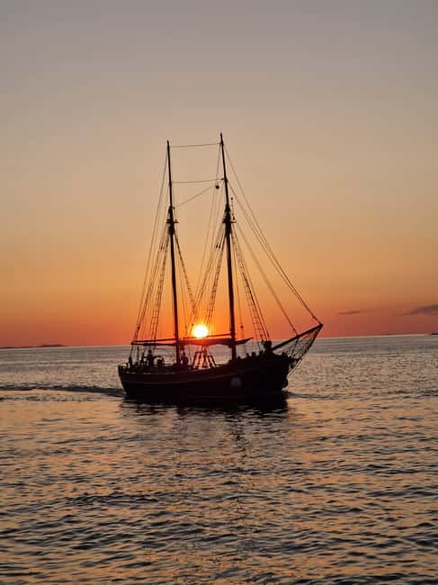 Zadar: Sunset Cruise on Traditional Boat with Wine - The 120-year-old wooden boat experience (and what it changes)
