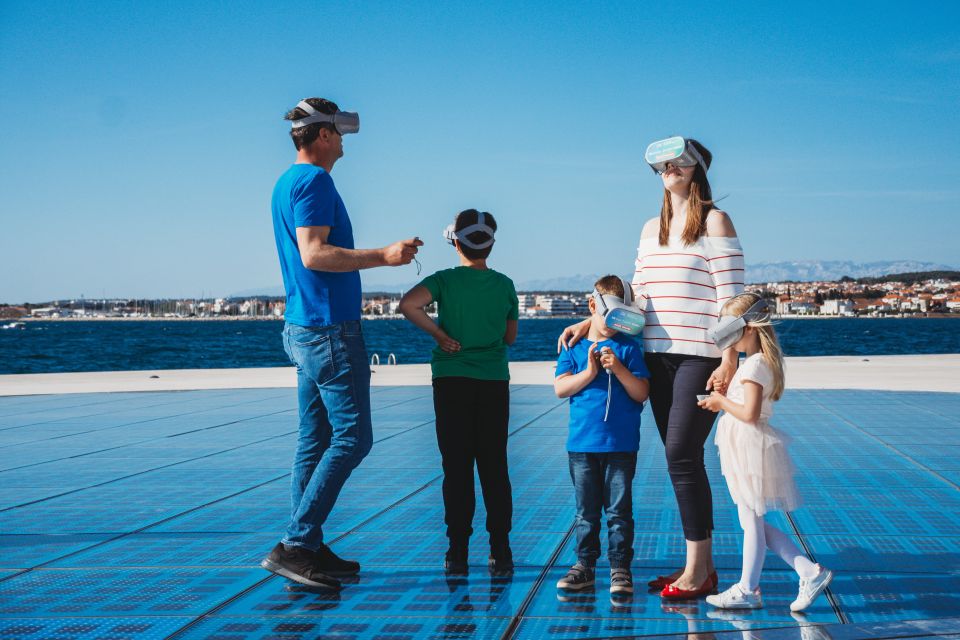 Zadar: Virtual Reality Guided History Walking Tour - The aerial feel: peninsula views, market location, and the hot-air balloon moment