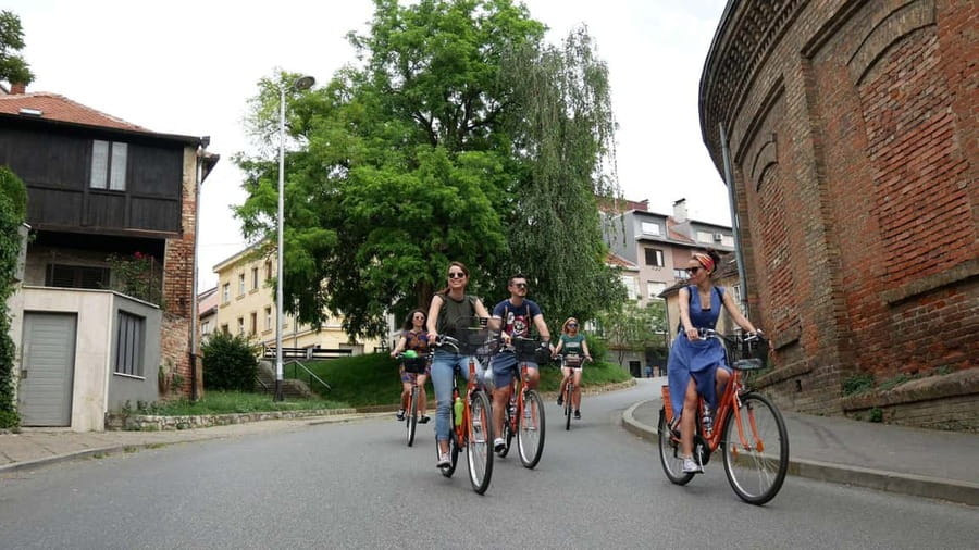 Zagreb: 3–Hour Classic Bike Tour - St Mark’s Square and the Green Horseshoe Moment