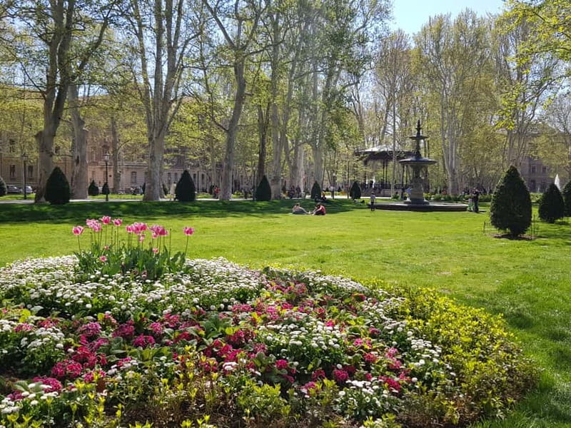 Zagreb: City and WWII Tunnels Walking Tour - Dolac Farmers Market: Zagreb’s Everyday Side