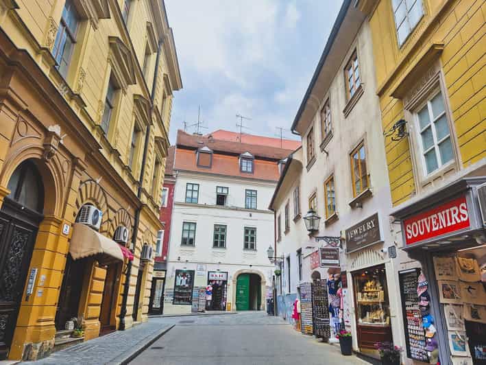 Zagreb: Explore with an Art Historian – Private Walking Tour - Pace, questions, and photos: a relaxed walk that still feels complete