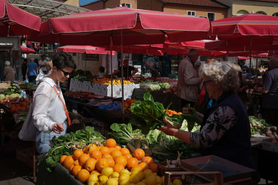 Zagreb Food Tour: Bite into Traditional Dishes and Flavors - Starting at Ban Josip Jelačić Square: where the tour finds its rhythm