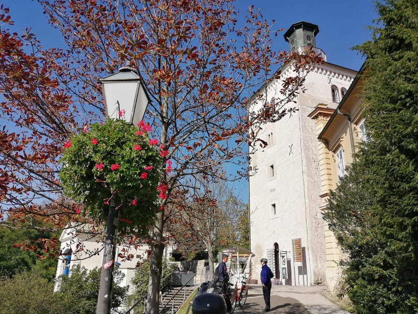 Zagreb: Group walking tour of Zagreb (funicular included) - Ending at Ban Jelačić Square: Your Post-Tour Next Steps