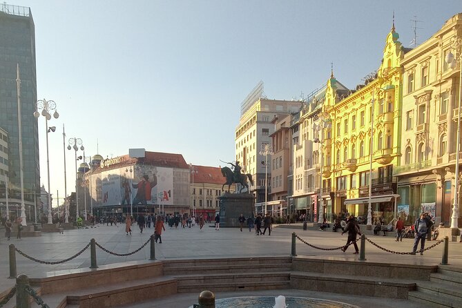 Zagreb History Walking Tour - Petrini Pyli: The Old Town Entrance You Can Still See