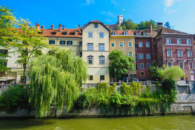 Zagreb: Lake Bled & Ljubljana Day Tour with Chocolate Gift - Zagreb Pickup and the Zrinjevac Meeting Point: Getting Started Smoothly