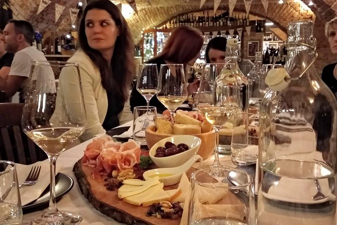 Zagreb Walking Food Tour - Sightseeing - Dolac Market Visit - Gornji Grad Upper Town walk: monuments without the stress of doing it alone